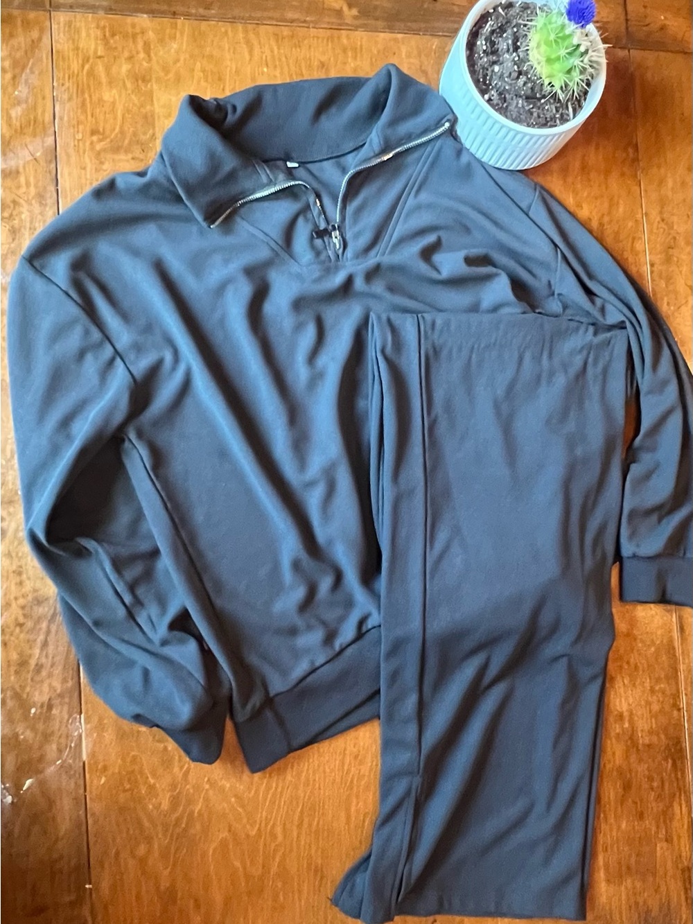 NWOT Charcoal Gray Quarter Zip Lounge Set Size Large 2 Piece Athleisure Set